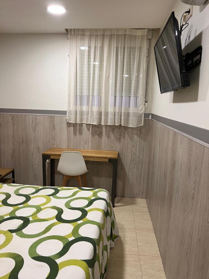 Hostal 82 Olías del Rey Esterno foto