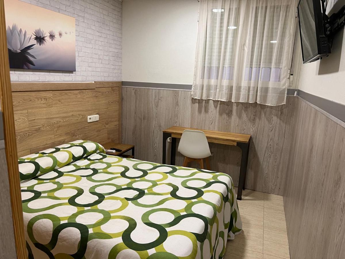 Hostal 82 Olías del Rey Esterno foto