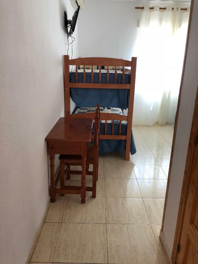 Hostal 82 Olías del Rey Esterno foto